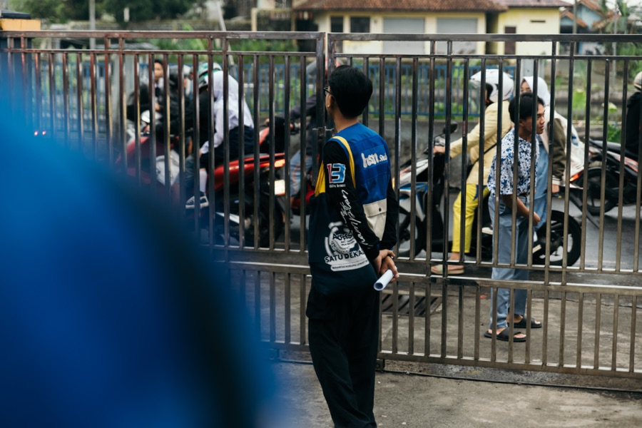 Tim Hasanah Studio di lapangan