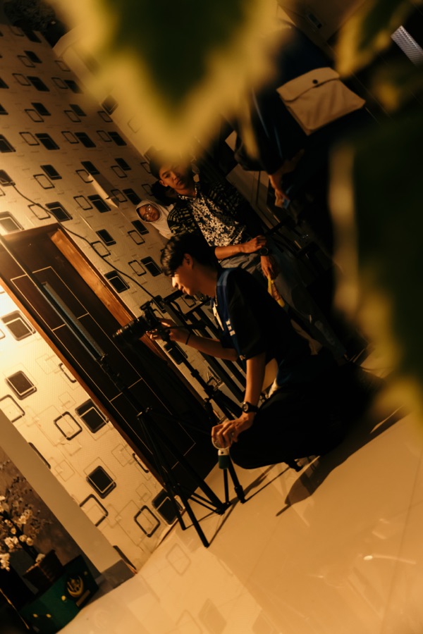 Tim Hasanah Studio di lapangan